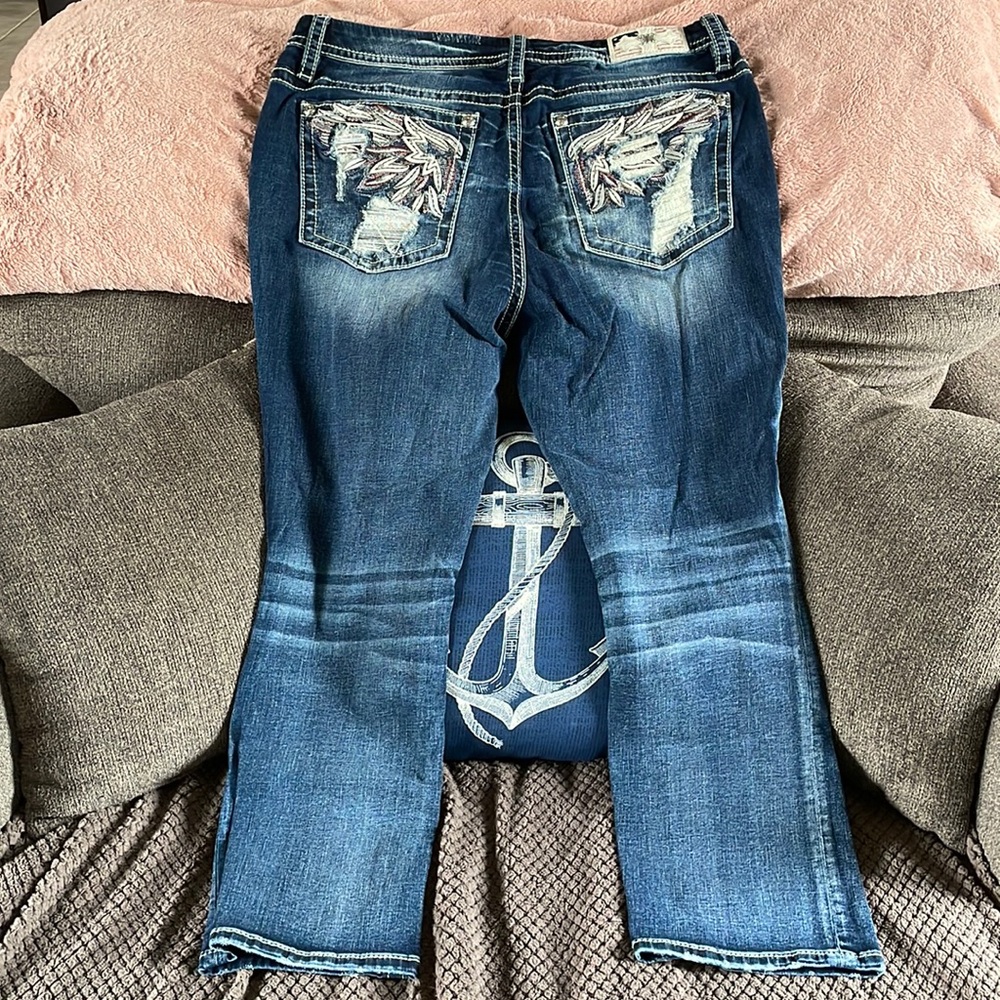 Excellent condition, worn once for a July 4th party